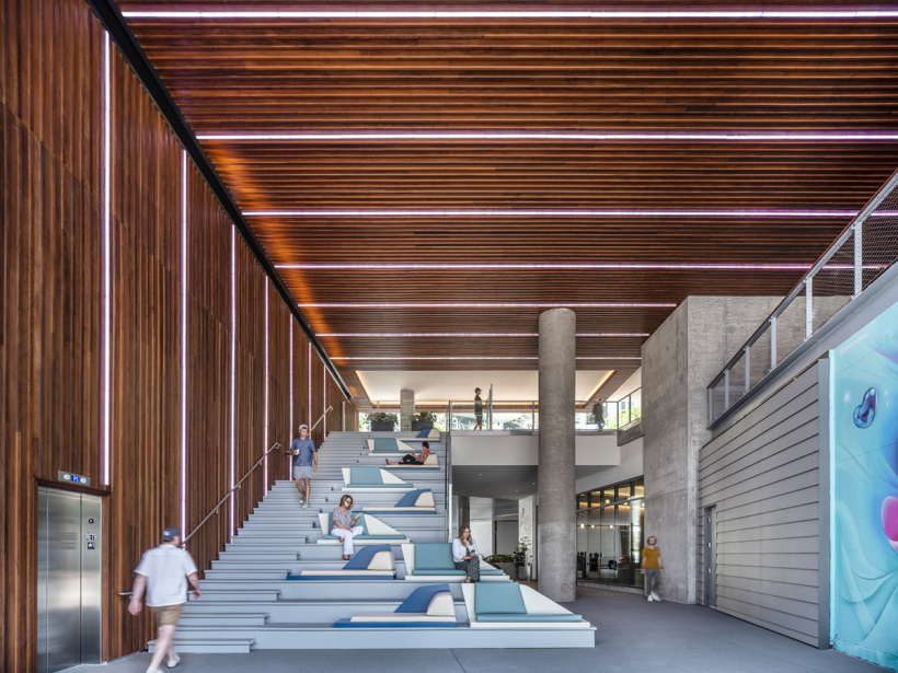 INTERIOR, ARCHITECTURE AND AERIAL PHOTOGRAPHY & MOTION